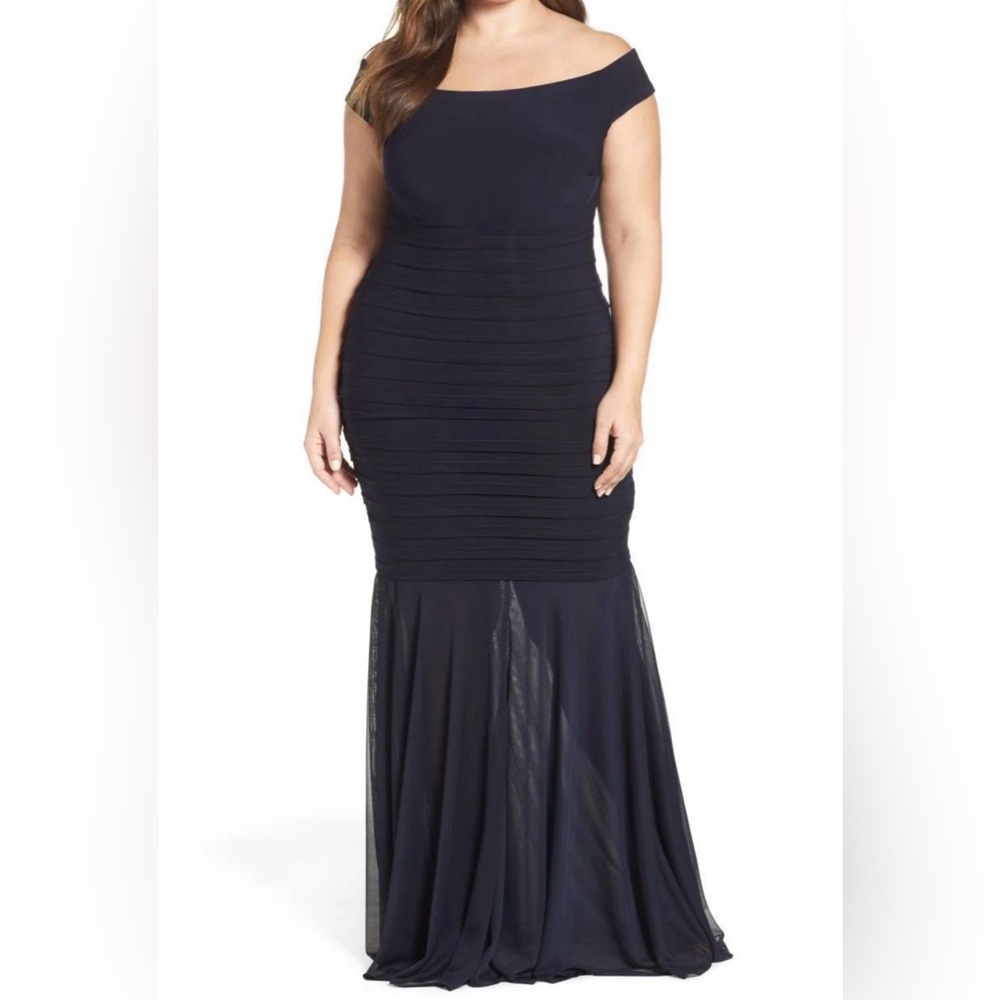 Xscape Black Off-Shoulder Elegant Maxi Dress